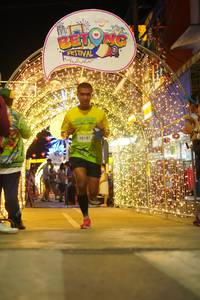 BIB: 50181
                            <button type="button" onclick="openModal(21831928)" class="btn btn-primary btn-sm float-right btn-popup" data-toggle="modal" data-target=".modal-high-quality">
                        <i class="fas fa-shopping-cart"></i> Add to Cart
                    </button>
                                            <button type="button" onclick="isThisMe(21831928, true)" class="btn btn-success btn-sm float-right btn-popup btn-isme hidden" data-toggle="tooltip" data-placement="bottom" title="นี่คือรูปของคุณใช่ไหม คลิกที่นี่เพื่อเอาเข้าอัลบั้ม">
                        <i class="fas fa-plus"></i> Add to album
                    </button>
                    <button type="button" onclick="isThisMe(21831928, false)" class="btn btn-warning btn-sm float-right btn-popup btn-isnotme hidden">
                        <i class="fas fa-ban"></i> Remove from album
                    </button>